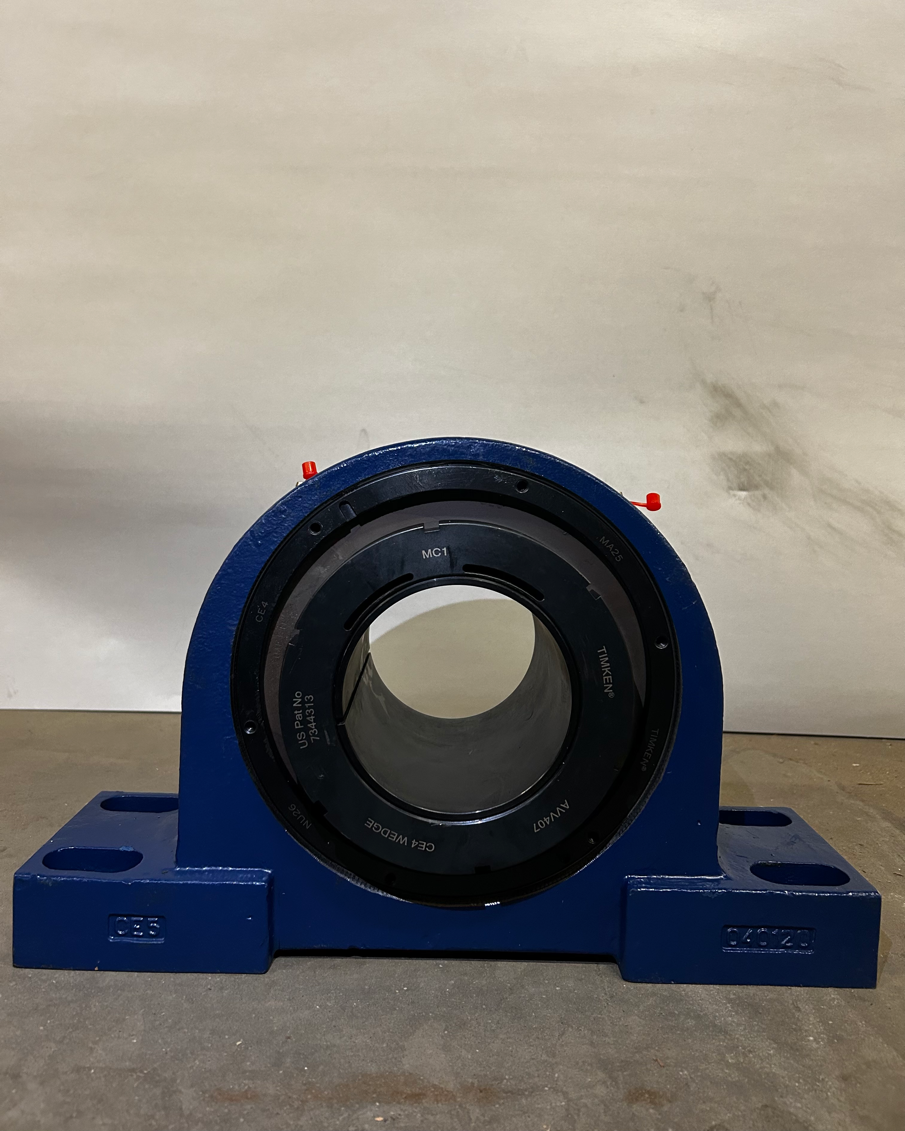 vooraanzicht-Timken _QVVPH26V407SO_Double_V-Lock_Four-Bolt_Pillow_Block